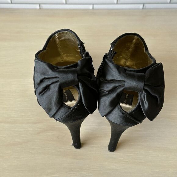 Steven By Steve Madden Black Ntrigue Satin Booties Size 7 - Picture 5 of 7